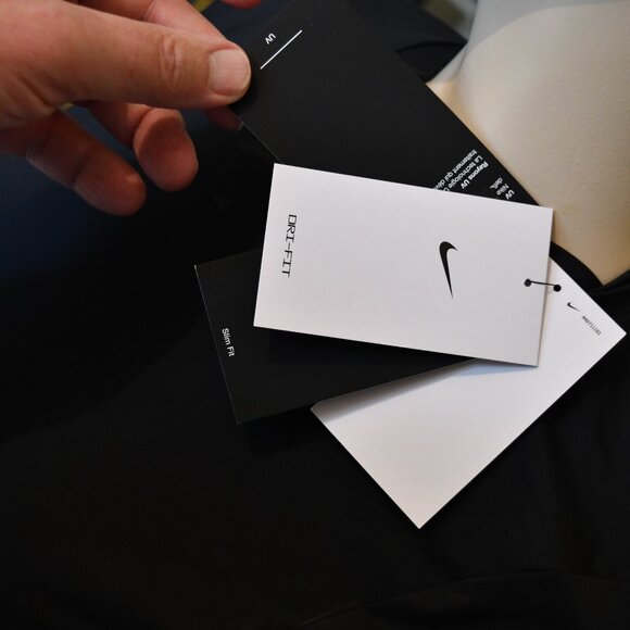 Women's Nike Dallas Cowbo Long Sleeve Pull over black Top Size Med - Lg NWT - Picture 16 of 16